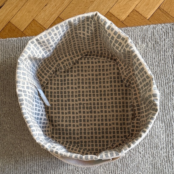 Fluf Multicolor Garland Storage Basket - Picture 2 of 9